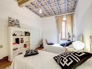 Spanish Steps Luxury Hotel *